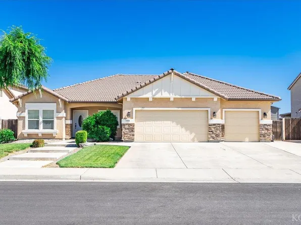 1950 W Picadilly Ln, Hanford, CA 93230