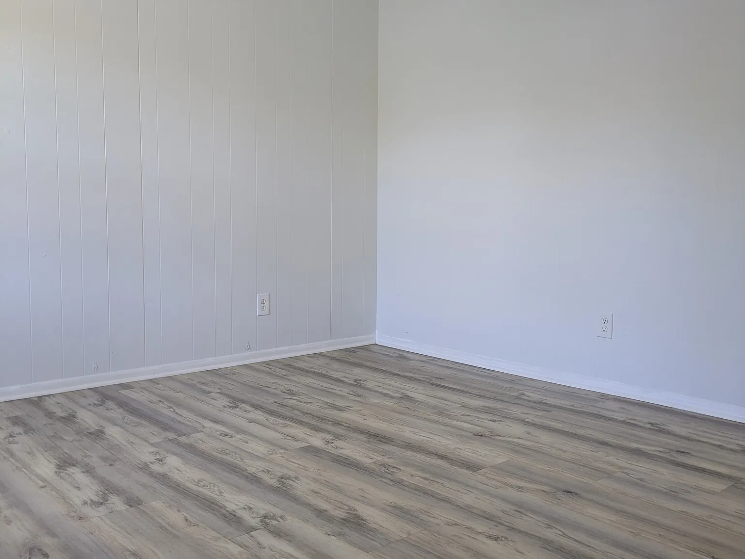 2 bed, 1003 sqft, $999 — Photo 1