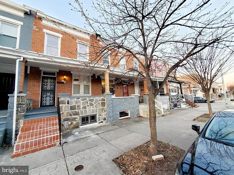 2729 Ashland Ave — Photo 3