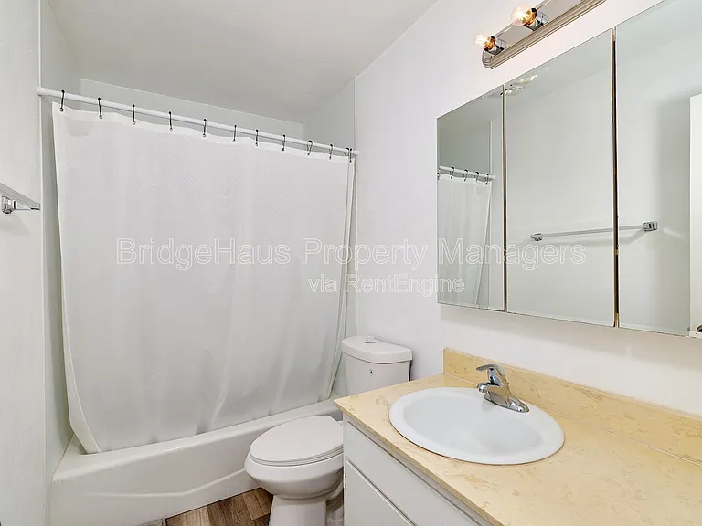 4560 Maple Ave #124 — Photo 9