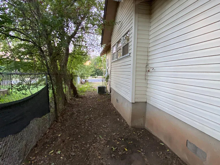 1175 Springdale Rd — Photo 22