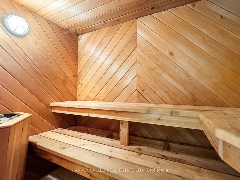 14 Dewbourne Ave — Photo 30