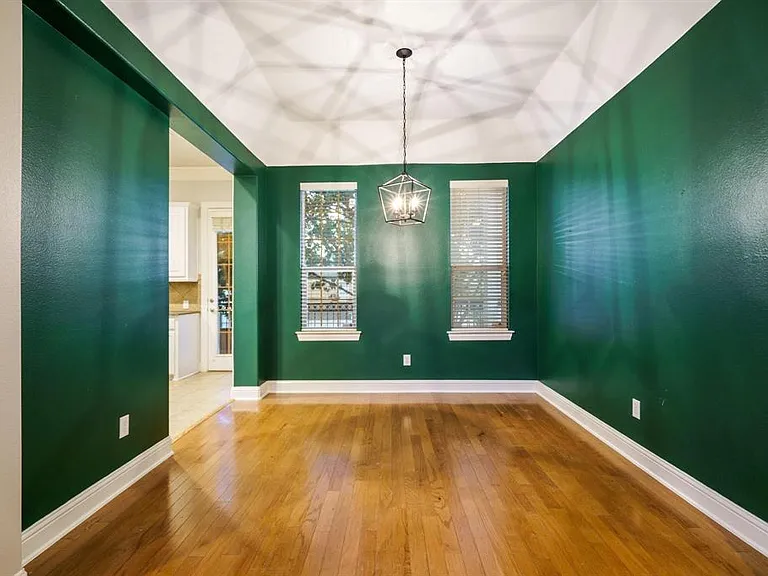 5836 La Vista Dr — Photo 7