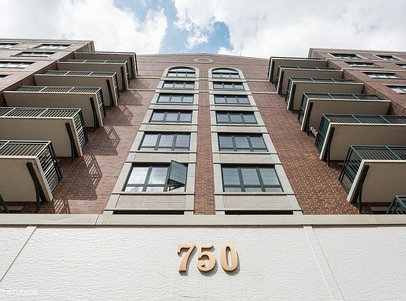 2nd image of 750 Pearson St #1-801