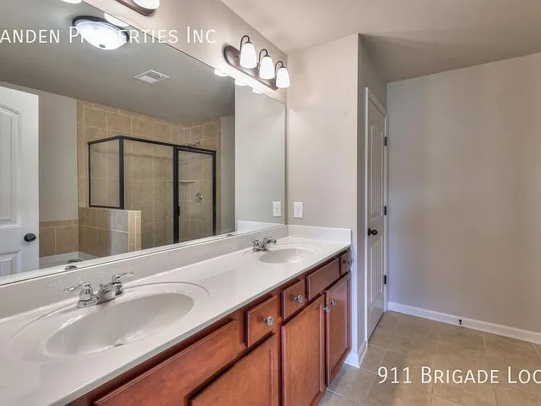 911 Brigade Loop — Photo 16