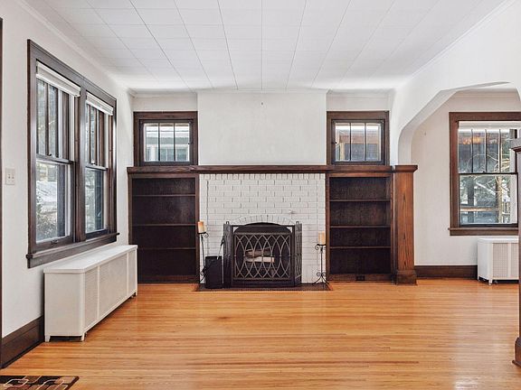 4th image of 2028 James Ave