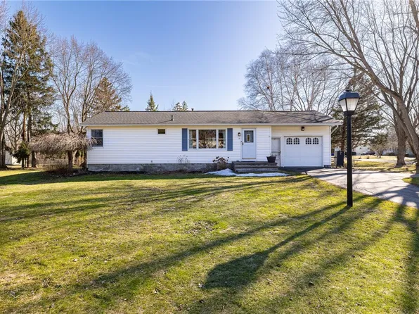 19 Allandale Dr, Rochester, NY 14624