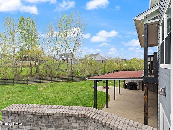 5th image of 1211 Summit Parks Dr