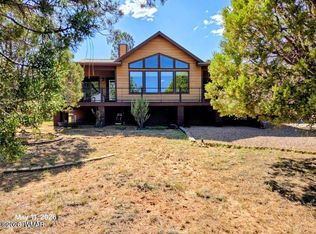 2974 Arrowhead Dr, Overgaard, AZ 85933