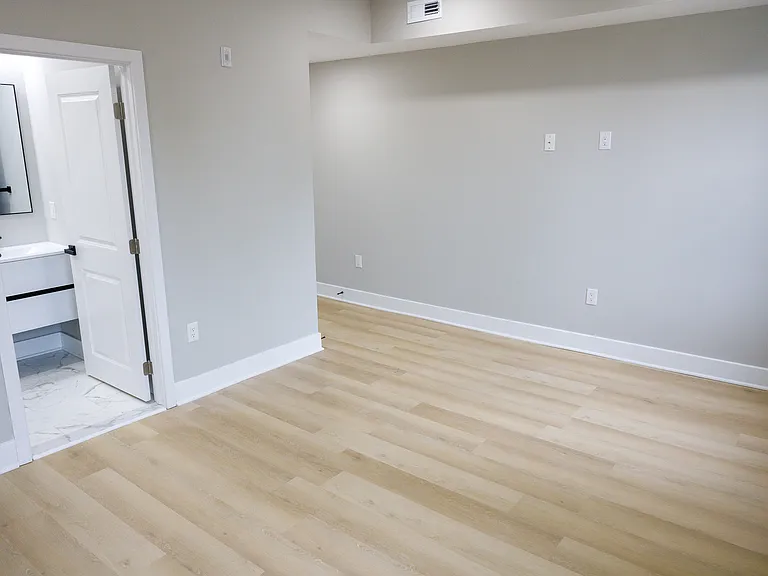1201 Lindley Ave #4 — Photo 7