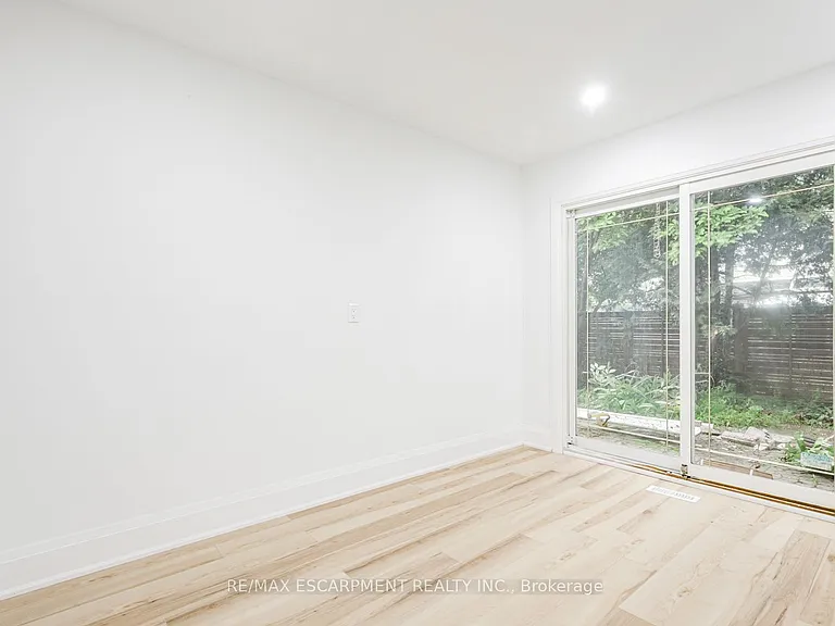 2104 Mississauga Rd — Photo 13