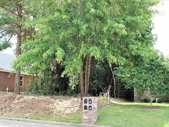 4th image of 2825 Summer Hill Cir