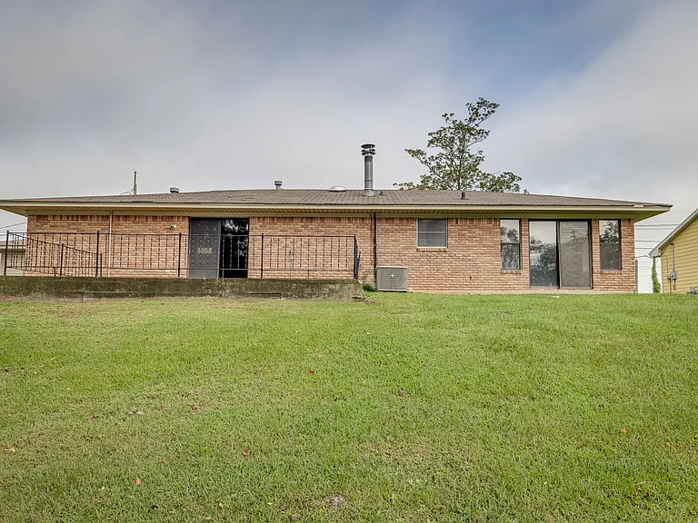 2030 Old Sterlington Rd — Photo 14