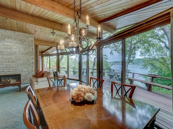 1443 Old Toll Bridge Rd, Lakeland, MN 55043