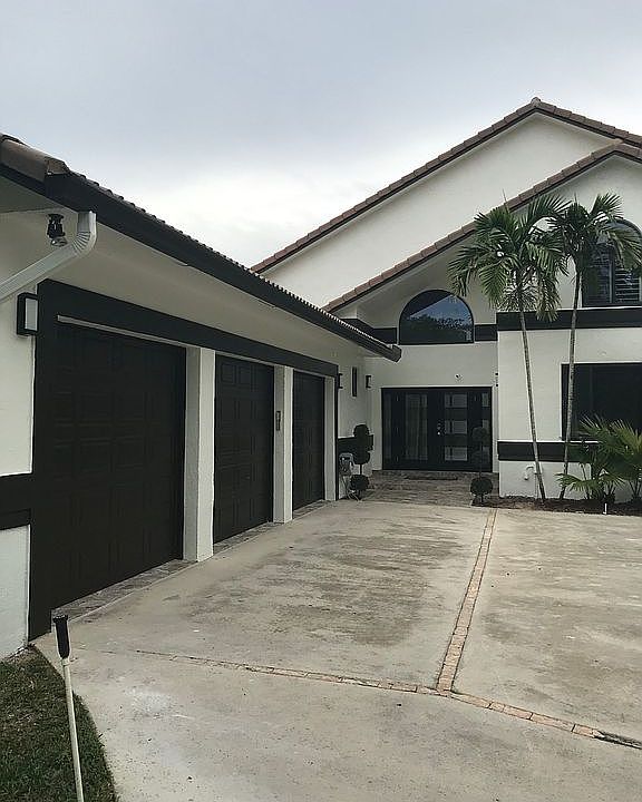 1st image of 15367 Tall Oak Ave