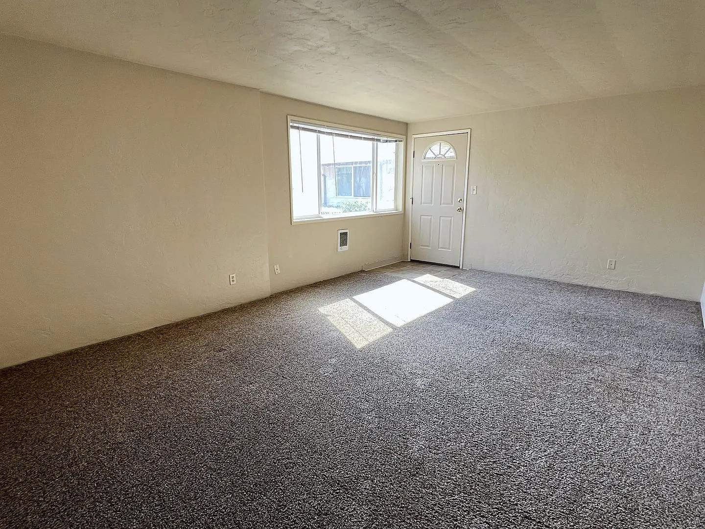 Coolidge Court — Photo 4