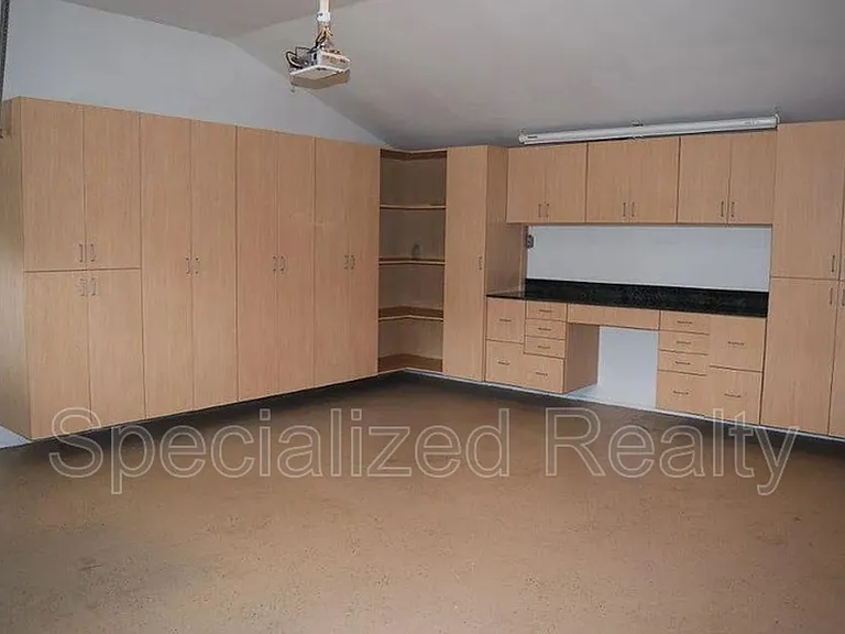 3694 Berwick Dr — Photo 24