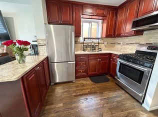 6822 62nd St APT 2, Ridgewood, NY 11385