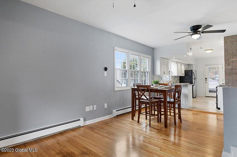 4th image of 4 Lincoln Avenue