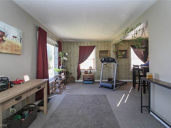 5th image of 1015 Reed St