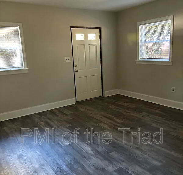915 Carolina Ave #D — Photo 3