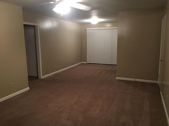 Living/Dining Area