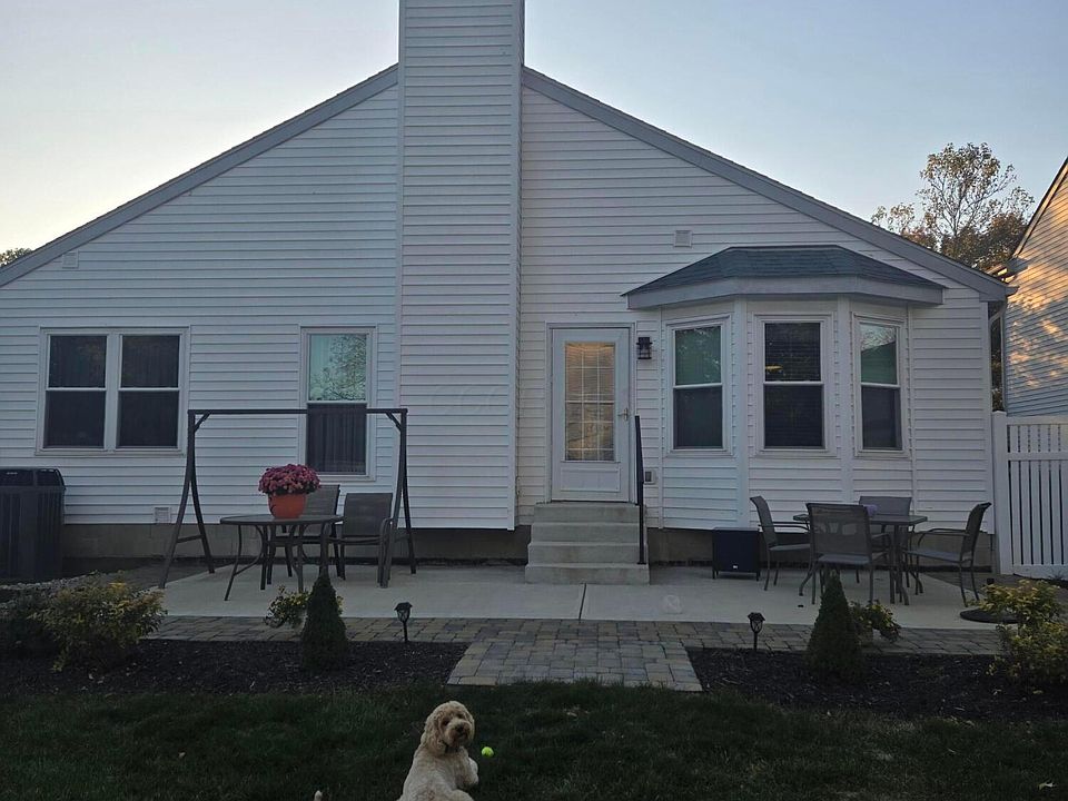 2nd image of 1601 Meadowlark Ln