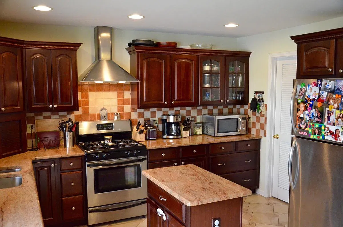 3 bed, 1900 sqft, $3,500 — Photo 3