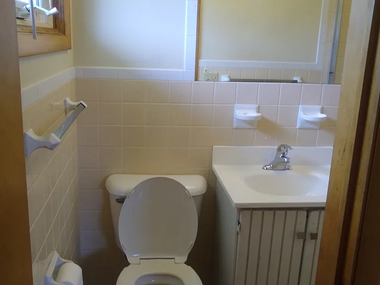 355 Avalon Dr — Photo 17