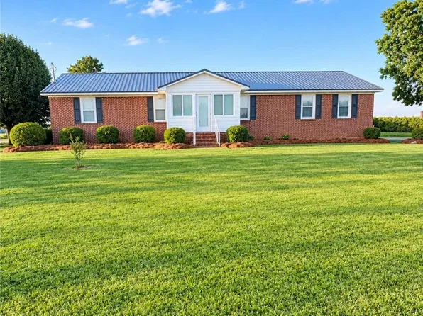 6080 Suttontown Rd, Faison, NC 28341