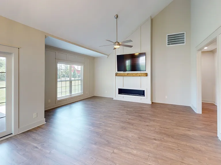 1081 Veridian Dr #A — Photo 2