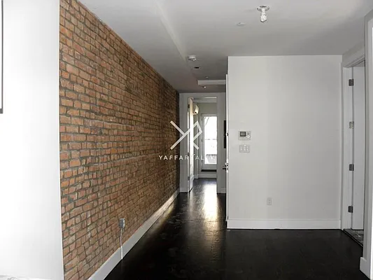 Rented by Yaffa Realty LLC | media 29