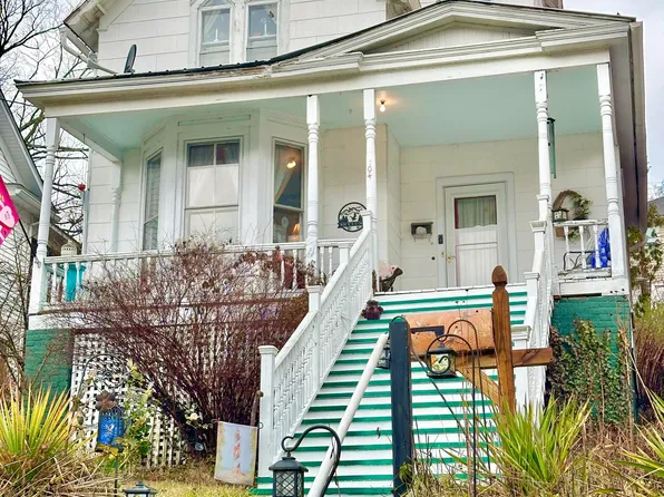 104 Alleghany St, Clifton Forge, VA 24422