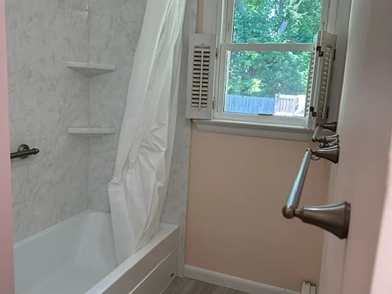 307 Evergreen St — Photo 15