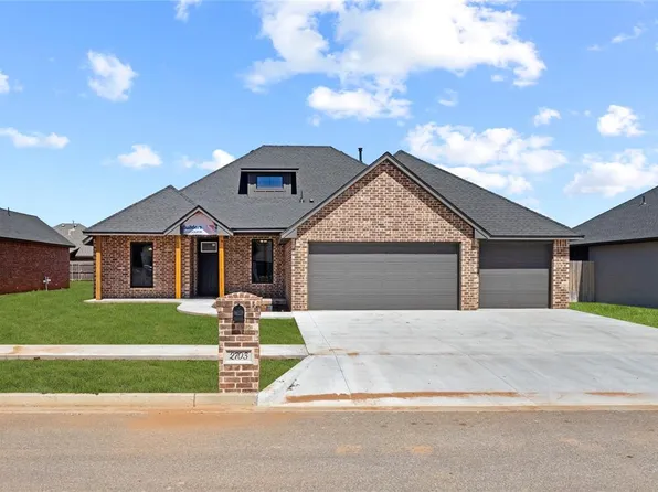 2703 Cloud Nine Cir, Weatherford, OK 73096