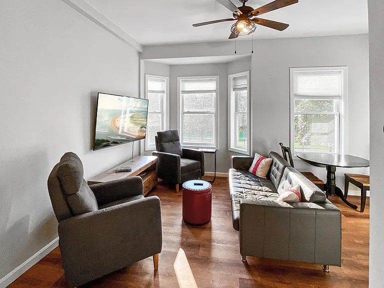 258 Bremen St #2 — Photo 6
