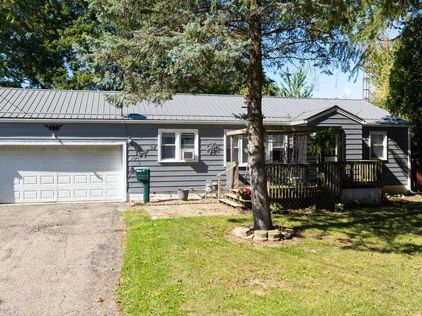 22 6th St, Shelby, OH 44875