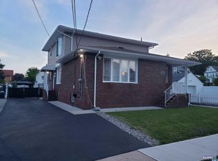 408 Lake Ave, Lyndhurst, NJ 07071