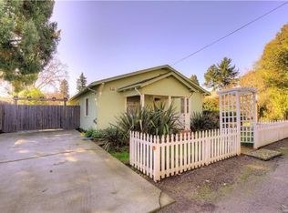 433 Tucker St, Healdsburg, CA 95448