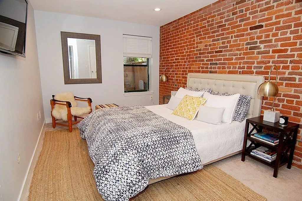 71 Fulkerson St — Photo 4