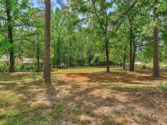 5th image of 1484 Goshen Rd