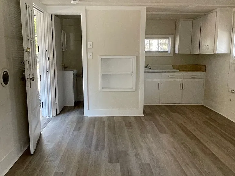 2062 Prince Ave — Photo 6