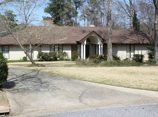 4 Hobson Ct, Columbus, GA 31907