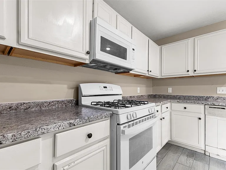 17250 Cricketbriar Ct — Photo 11