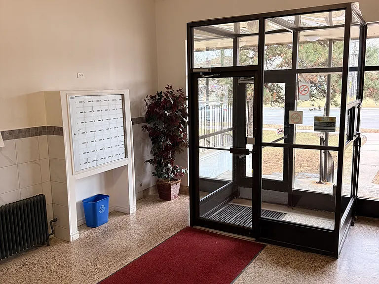 1533 Wilson Ave — Photo 12