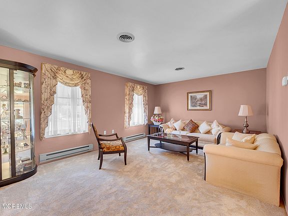 4th image of 11 Cranston Court