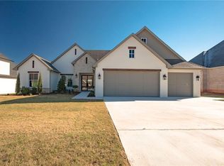 2816 Sandstone Rdg, Edmond, OK 73034