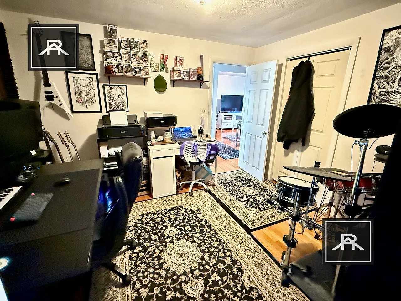2 bed, 1.0 bath, 735 sqft, $2,900 — Photo 2