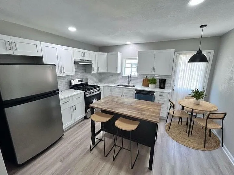 4737 Alvin St — Photo 6
