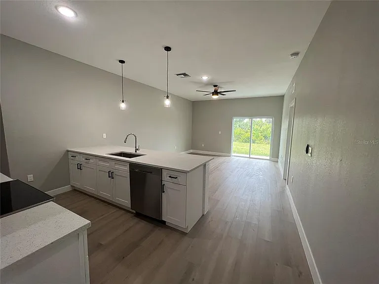 12130 Henley Ave — Photo 6